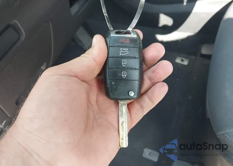 2018 Kia Sorento 2.4L L z USA, uszkodzony, nr VIN 5XYPG4A35JG374366